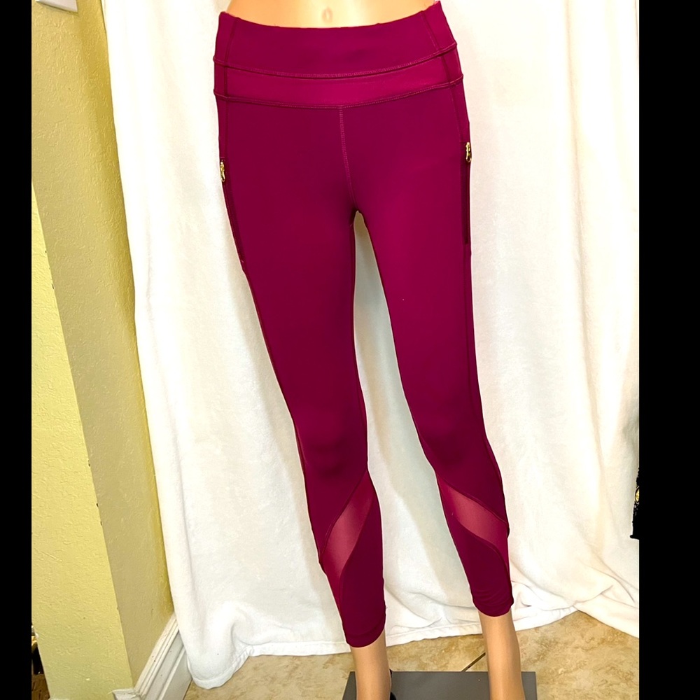 Lululemon Size 4 Leggings with mesh 22” Cranberry